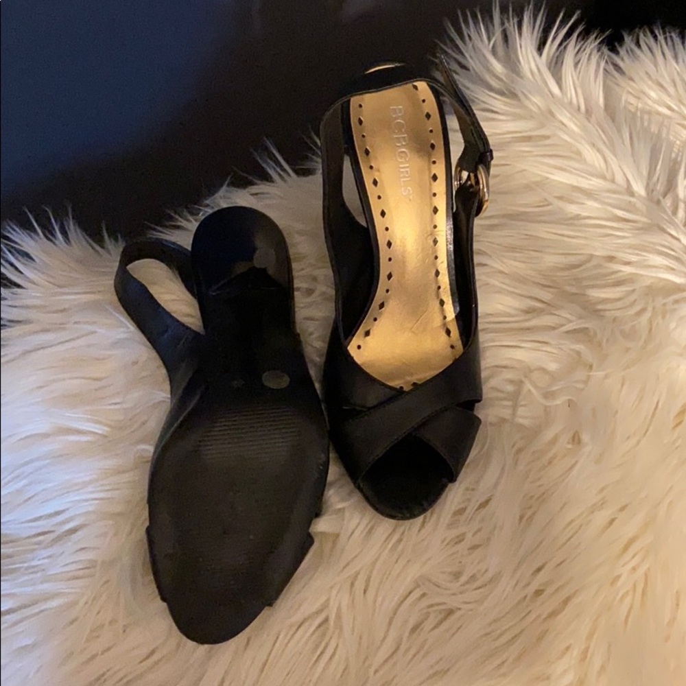 Sandals - Picture 3 of 5
